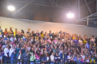 The class of 2013 show off their pride during one of their chants against the sophmores. [Photo: Cathy Rong]