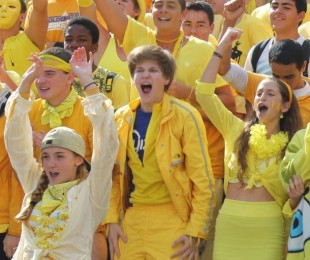 The juniors cheer after winning the final round of the relay race against the seniors. Photo by Phoebe So.