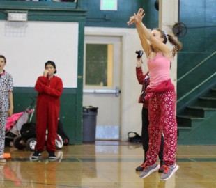 Freshmen Maddy Atwater scores the three-pointer during the after school rally. [Photo: Cathy Rong]