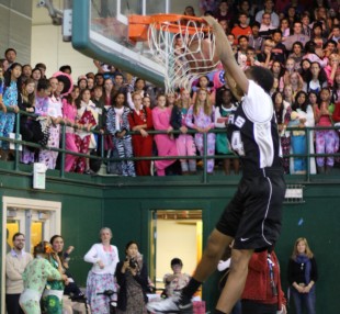 Senior Aubrey Dawkins shows off his skills during the slam-dunk competition scoring two out of three. [Photo: Cathy Rong]