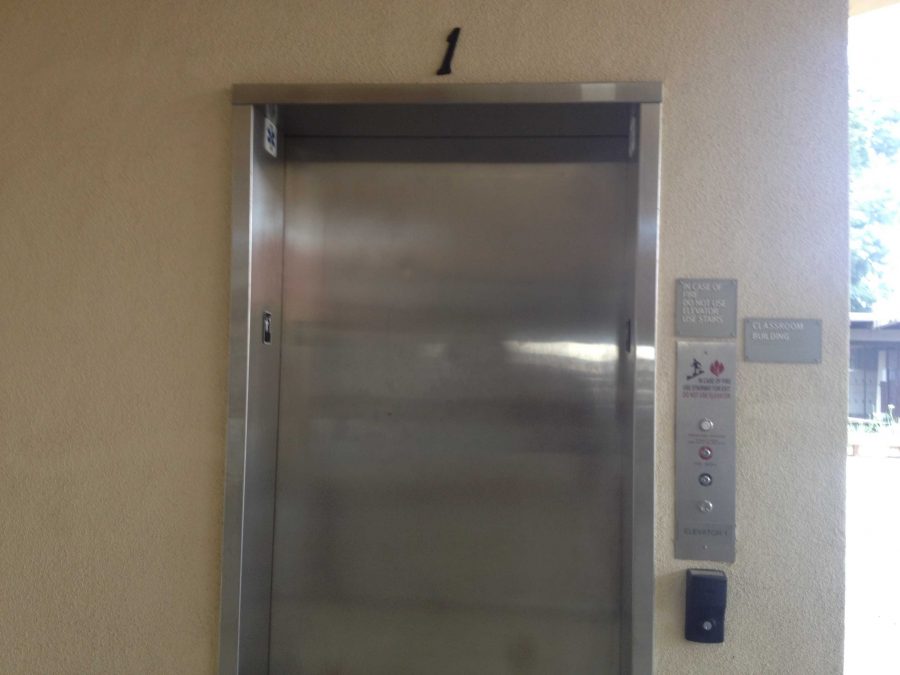 Elevator malfunctions, trapping students inside