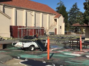 Stolen Stanford golf cart appears on campus