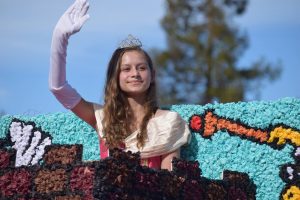 Seniors end final day of Spirit Week strong