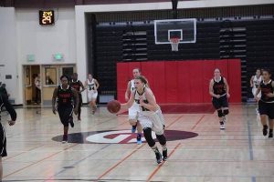 Girls' basketball aids Quad Night sweep with destruction of Gunn