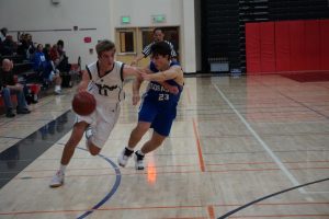 Boys' basketball soars past Eagles