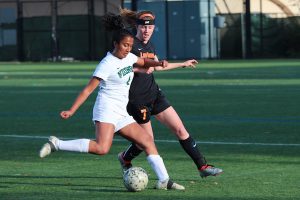 Girls' soccer plays out an unexpected tie against Los Gatos