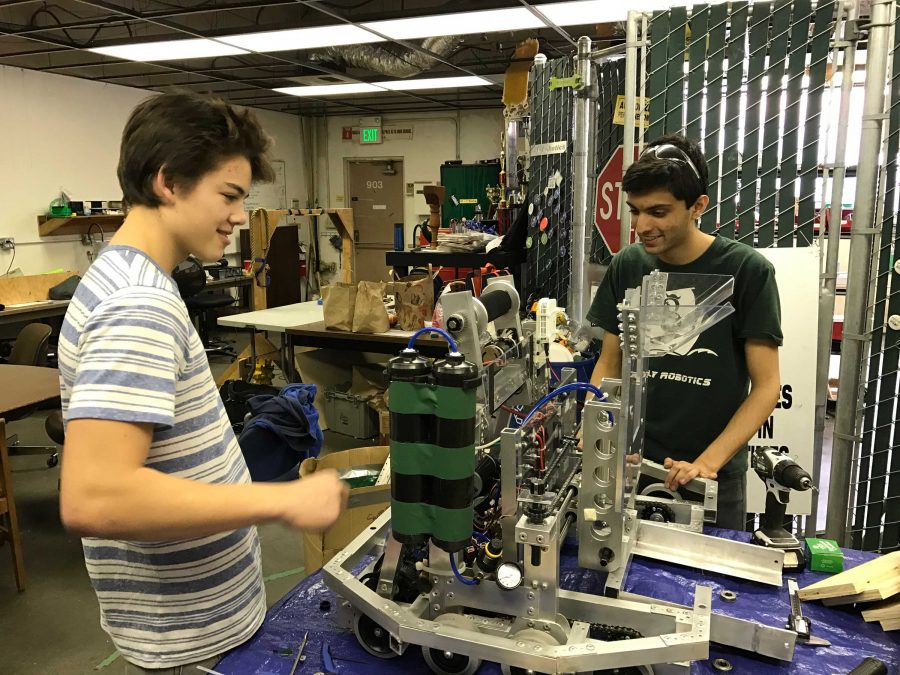 Build season ends, robotics prepares for upcoming tournaments