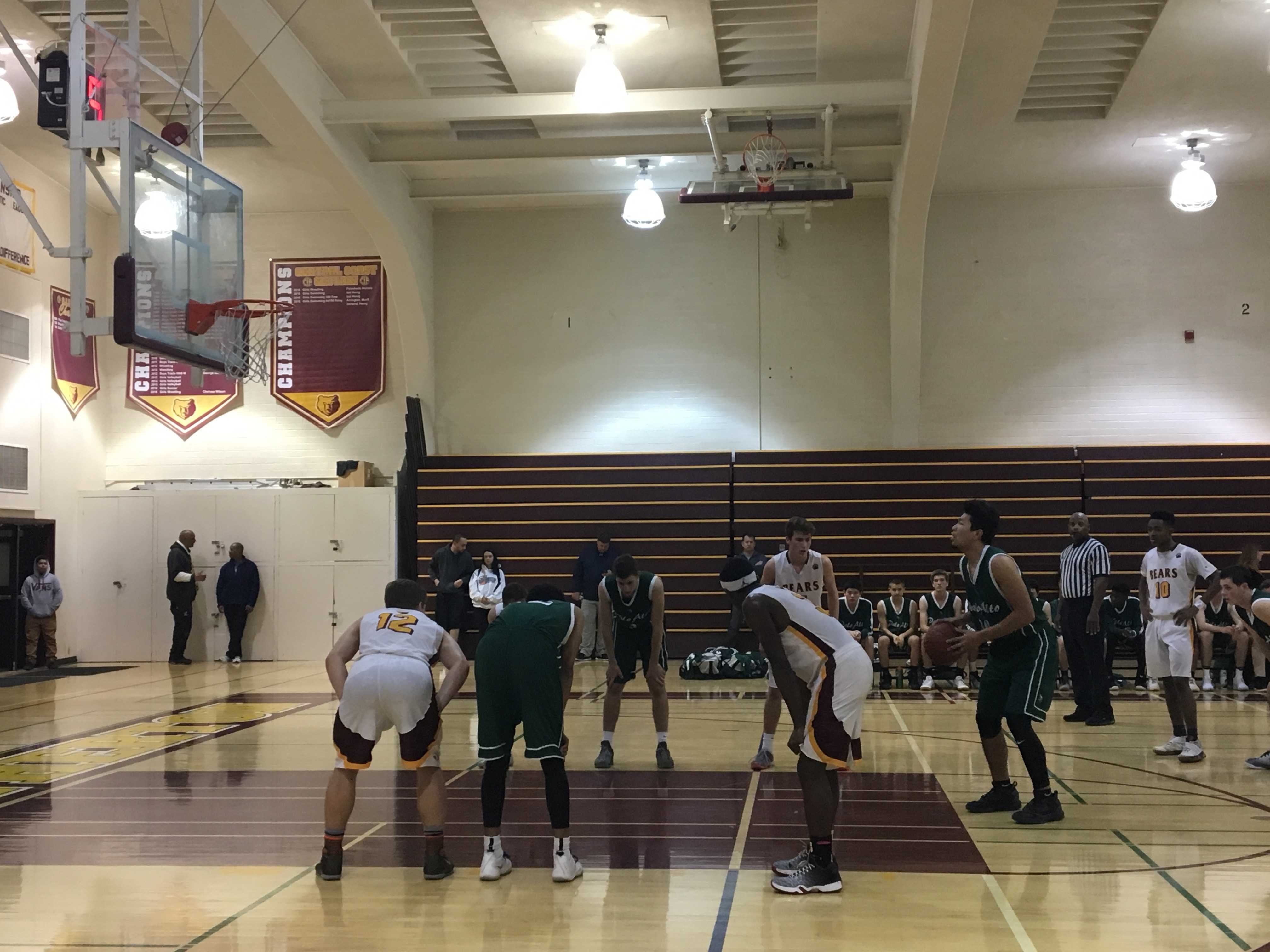 Junior Bryant Jefferson lines up a free throw against Menlo-Atherton. Photo by Benner Mullin