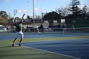 Boys' tennis hopes to recover from disappointing season
