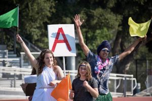 Recap: Seniors top the scoreboard after Salad Dressing day