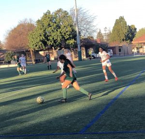 Girls' varsity soccer loses to Los Altos