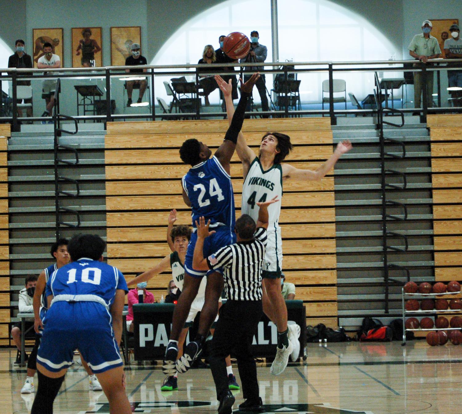 Boys’ basketball defeats Santa Clara in heart-stopping game – The Paly ...