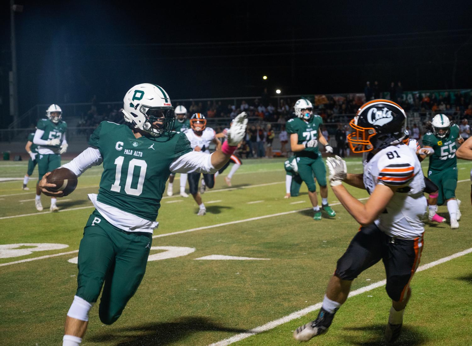 Palo Alto rolls to 34-7 division-opening football win at Los Altos, News, Palo Alto Online