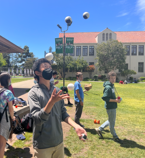 Meet Paly's juggling club