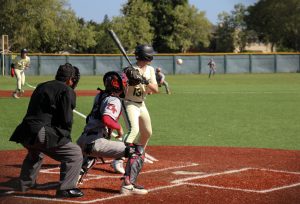 Vikings blow out Titans in rivalry match