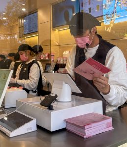 Review: A blooming start for Molly Tea